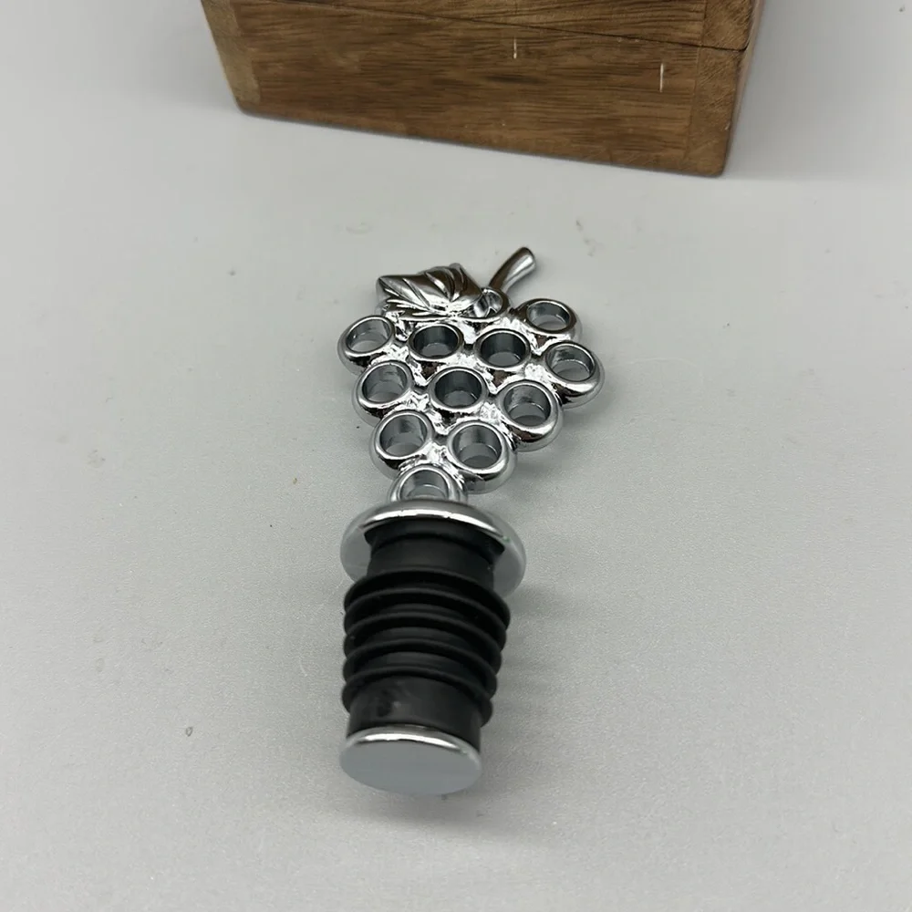 Prodyne metal bottle stopper NWT